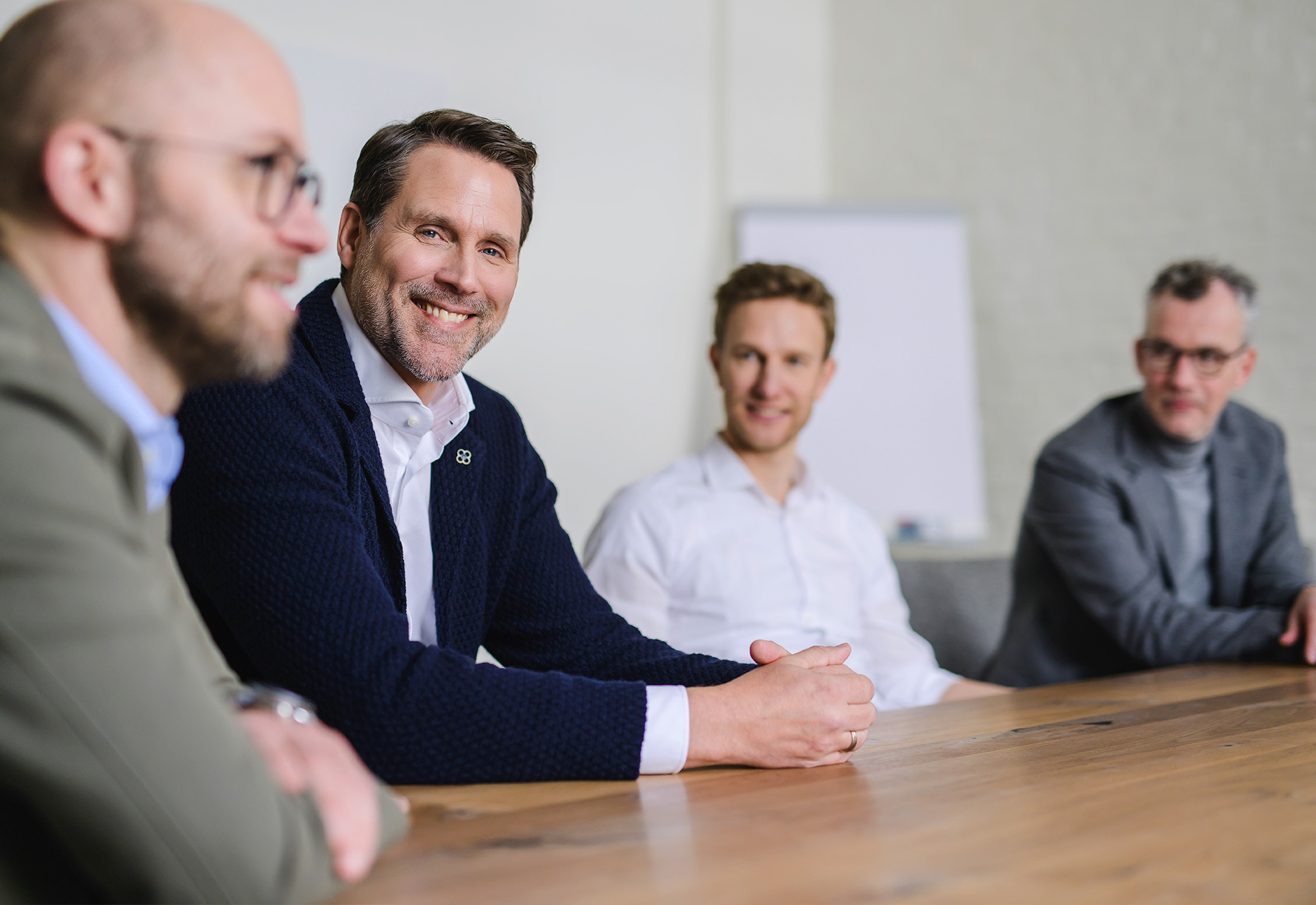 NOVIA GmbH Consulting und Baumanagement - Businessmeeting der Geschäftsführung, Lars Tillack im Fokus